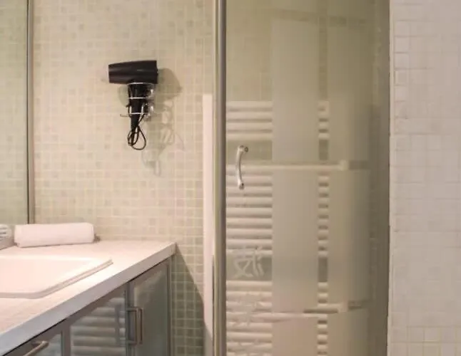 Renovated Ac 10 Min To Eiffel Tower باريس