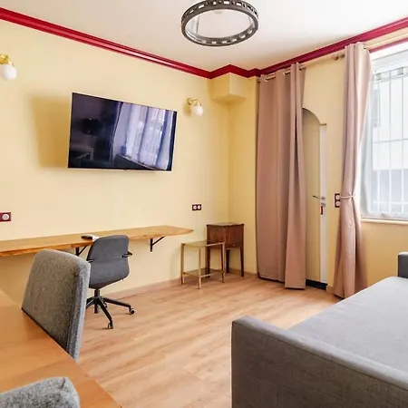 Renovated Ac 10 Min To Eiffel Tower